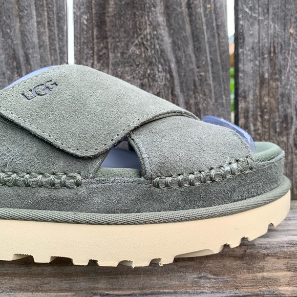 UGG Sandals Goldenstar Cross Platform Slide Moss Green Suede Leather - Picture 2 of 16